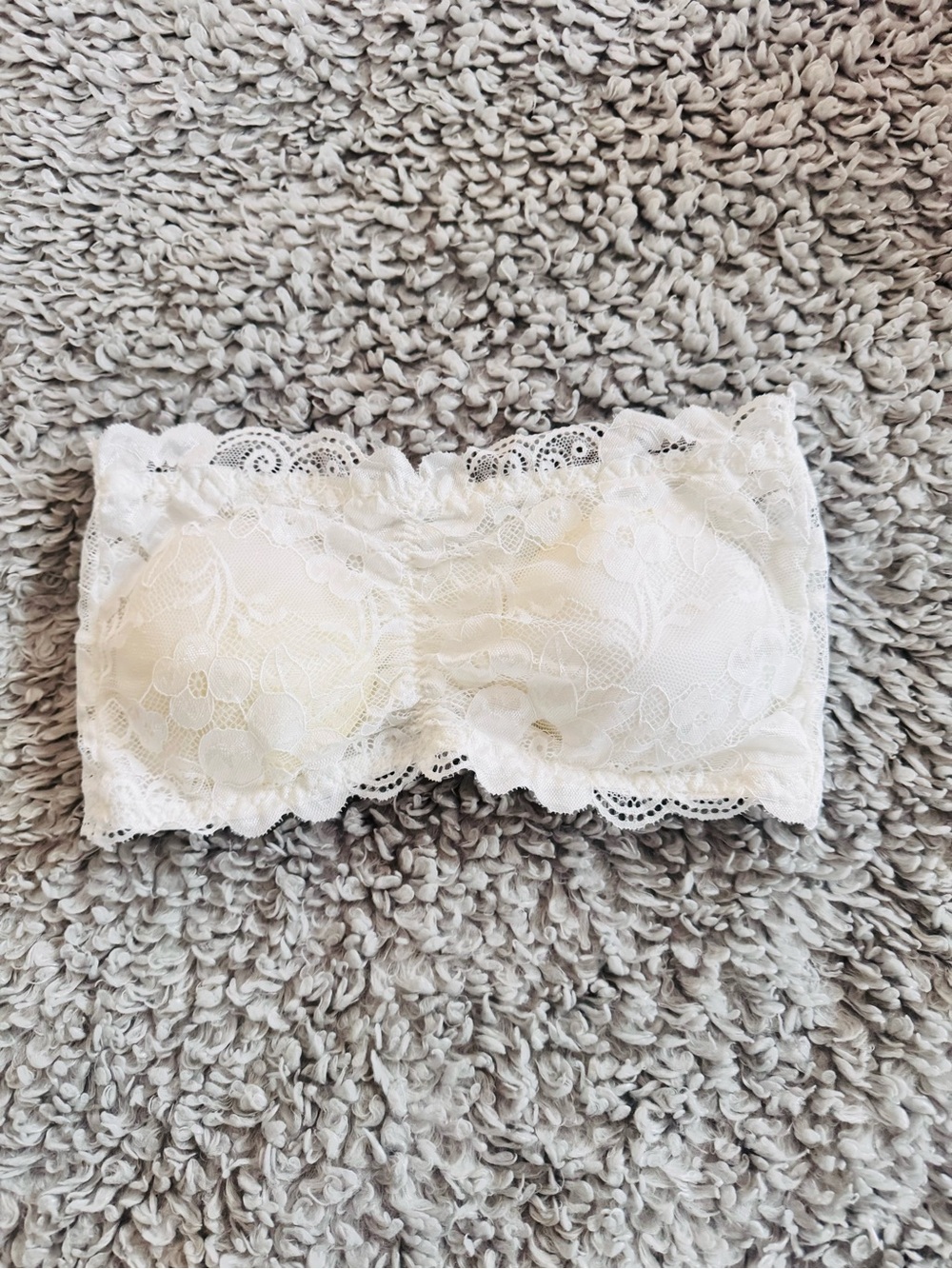 Lace bandeau Bralette - White. Size M. New